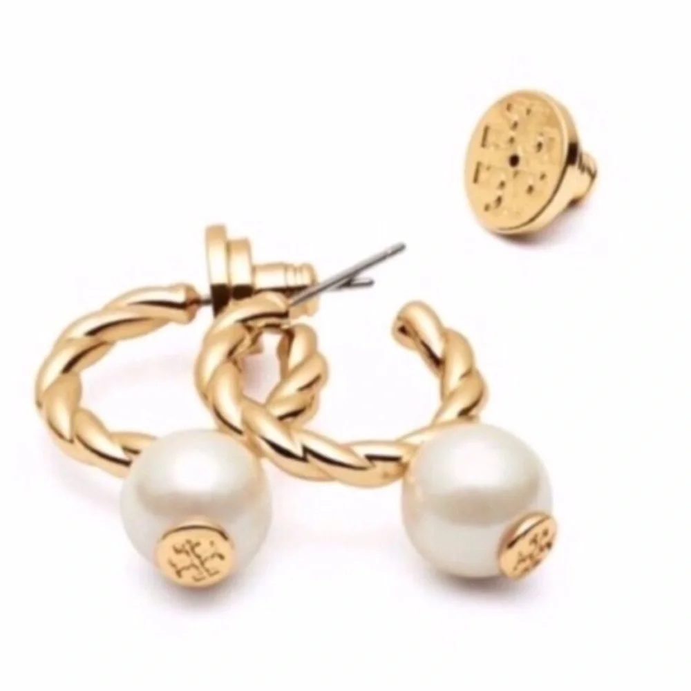 🔥🔥🔥ONE ITEM DEAL OF THE DAY Tory Burch Authentic Earrings Reduced Buy Now & Save